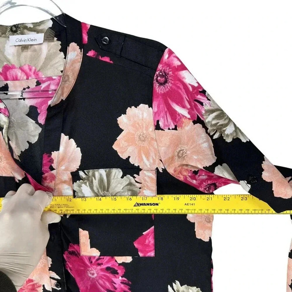 Calvin Klein Women L Black Pink Floral Button-Up Blouse Long Roll Tab Sleeve Top - Picture 12 of 16
